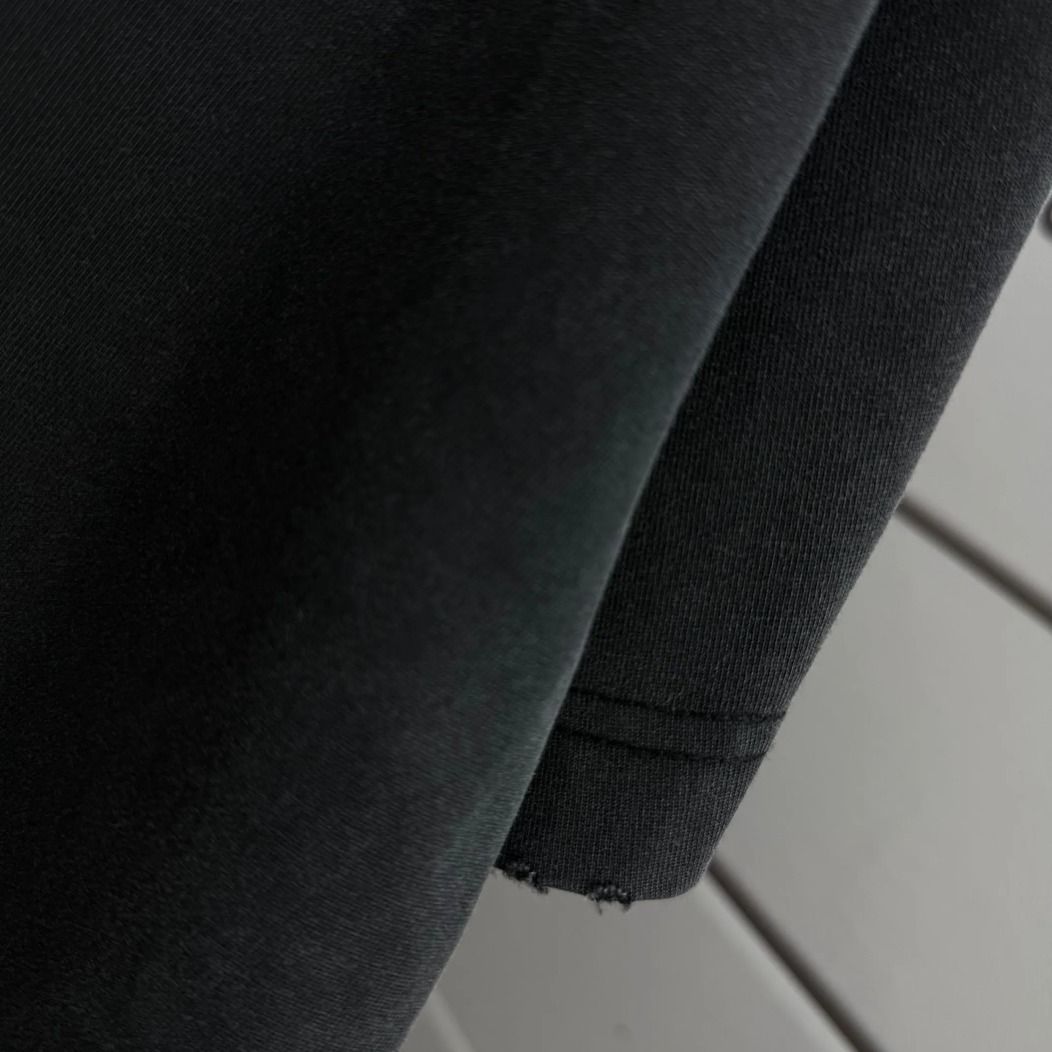 P160 Ston* islan* 石*岛 2025 autumn and winter new style, washed and worn 320g round neck short-sleeved tee, loose version for men and women, color: washed black, washed white, washed gray, washed brown gray Size: S M L XL XXL Size: S (90-130 catties) M (120-150 catties) L (140-165 catties) (160-180 catties) XXL (180-210 catties)